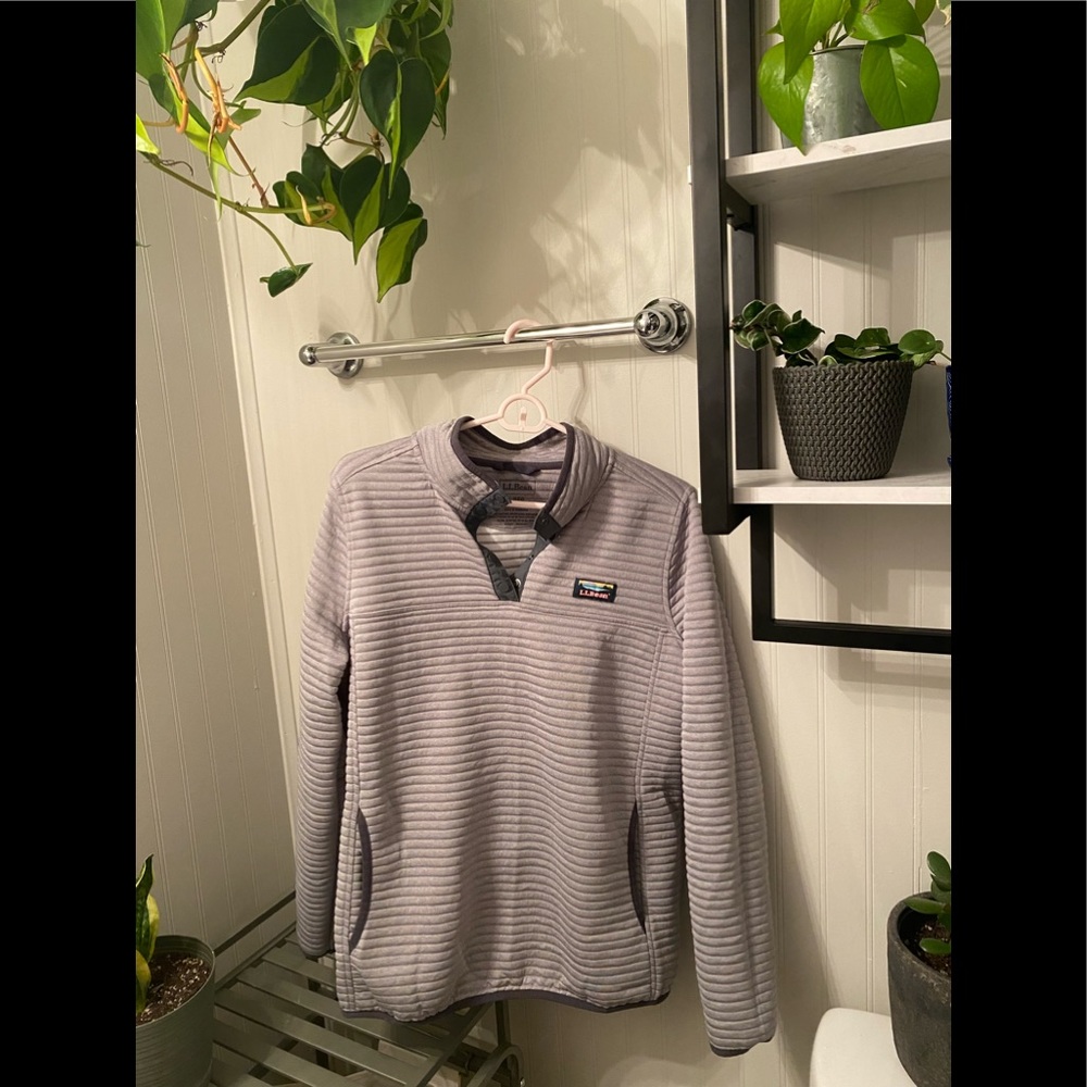 LLBean Women’s Grey Pullover with Pockets Large!